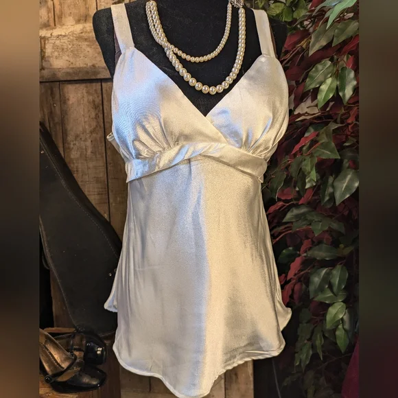 Ivory silk Cami. M - Picture 1 of 4